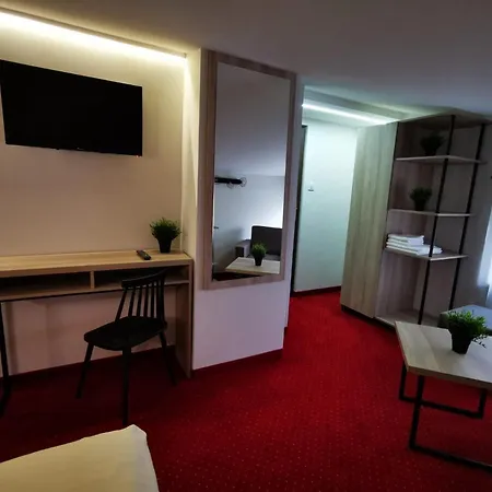 فندق مبيت وإفطار Pod Borem كيبنو