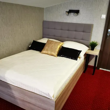 Pod Borem فندق مبيت وإفطار 4*