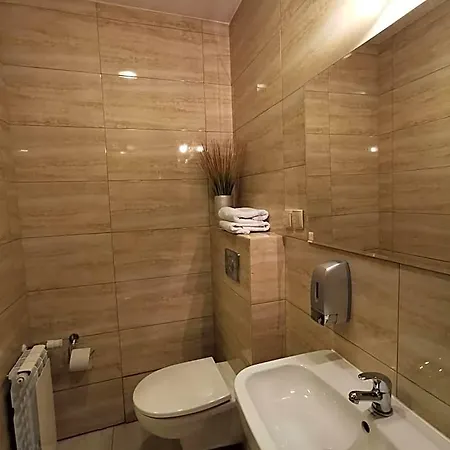 Pod Borem 4* كيبنو